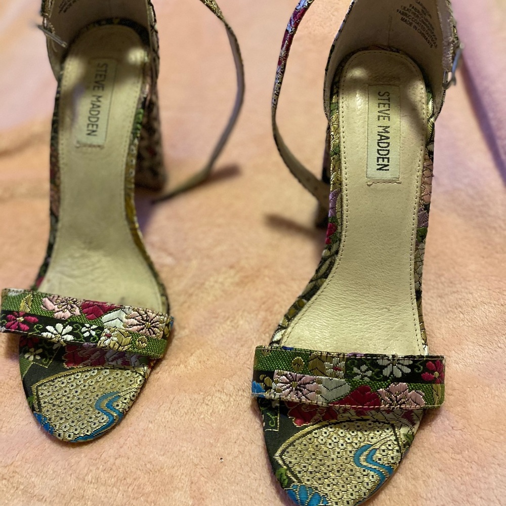 Vintage Steve Madden Carson heels